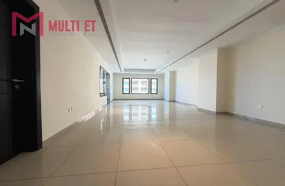Apartment - 1 Bedroom - 2 Bathrooms for rent in East Porto Drive - Porto Arabia - The Pearl Island - Doha
