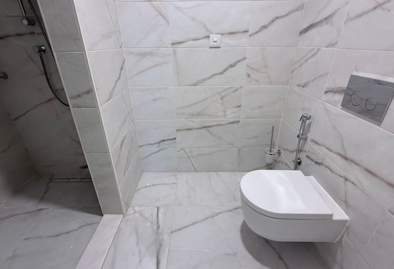 Luxury Waterfront Living | 2-Bedroom Apartment Now thumbnail 9