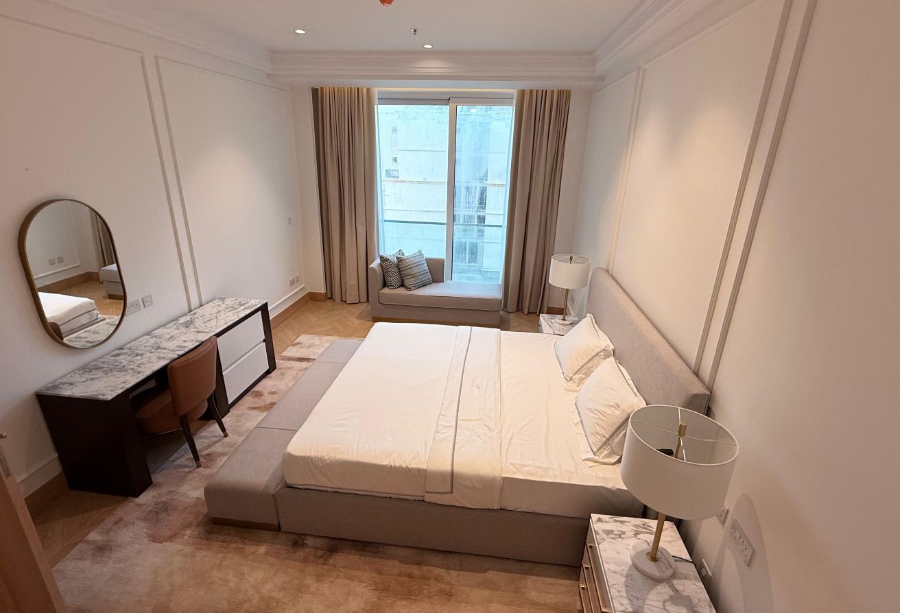 Luxury Waterfront Living | 2-Bedroom Apartment Now thumbnail 10