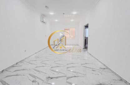 Apartment - 2 Bedrooms - 2 Bathrooms for rent in Al Khazin Street - Madinat Khalifa South - Madinat Khalifa - Doha