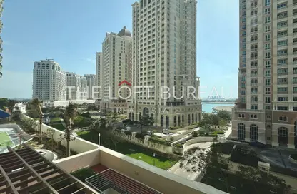 Apartment - 2 Bedrooms - 3 Bathrooms for rent in Floresta Gardens - Floresta Gardens - The Pearl Island - Doha
