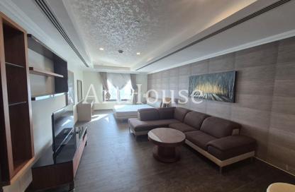 Apartment - Studio - 1 Bathroom for rent in Porto Arabia - The Pearl Island - Doha