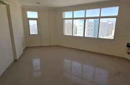 Apartment - 3 Bedrooms - 3 Bathrooms for rent in Al Muntazah Street - Al Muntazah - Doha