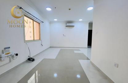 Apartment - 1 Bedroom - 1 Bathroom for rent in Umm Ghwailina Comm - Umm Ghuwalina - Umm Ghuwailina - Doha