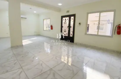 Villa - 6 Bedrooms - 4 Bathrooms for rent in Souk Al gharaffa - Al Gharrafa - Doha