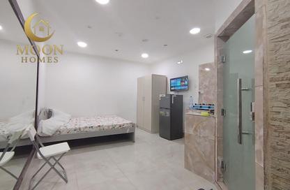 Apartment - Studio - 1 Bathroom for rent in Umm Ghuwailina 4 - Umm Ghuwailina - Doha