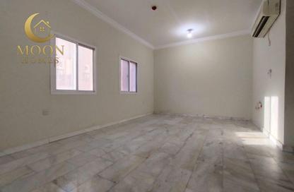 Apartment - 1 Bedroom - 1 Bathroom for rent in Umm Ghuwalina - Umm Ghuwailina - Doha Apartment - 1 Bedroom - 1 Bathroom for rent in Umm Ghuwalina - Umm Ghuwailina - Doha