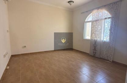 Villa - 6 Bedrooms - 6 Bathrooms for rent in Al Kheesa - Al Kheesa - Umm Salal Mohammed