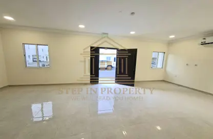 Villa - 6 Bedrooms - 6 Bathrooms for rent in Al Kheesa - Al Kheesa - Umm Salal Mohammed