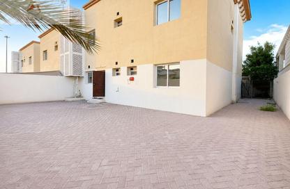 Villa - 4 Bedrooms - 4 Bathrooms for rent in Wadi Al Markh - Muraikh - AlMuraikh - Doha