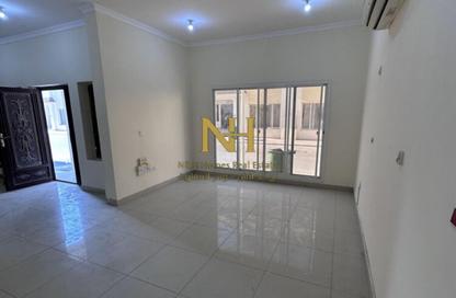Villa - 5 Bedrooms - 6 Bathrooms for rent in Izghawa - Izghawa - Doha