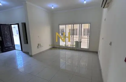Villa - 5 Bedrooms - 6 Bathrooms for rent in Izghawa - Izghawa - Doha