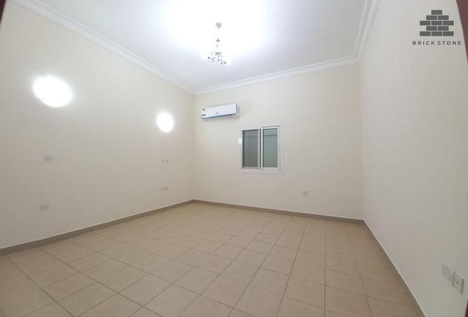 57301977 - Property Image 2