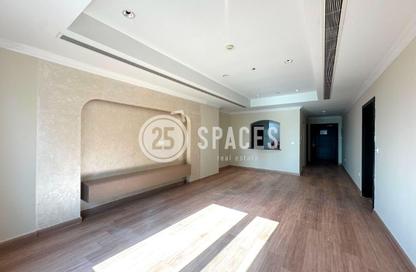 Apartment - 1 Bedroom - 2 Bathrooms for rent in East Porto Drive - Porto Arabia - The Pearl Island - Doha