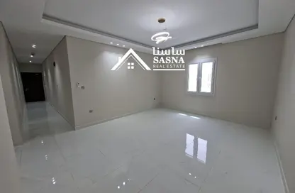 شقة - 2 غرف نوم - 2 حمامات للايجار في شارع المطار القديم - طريق المطار القديم - الدوحة