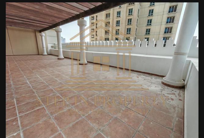 982435 - Property Image 2