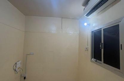 Apartment - Studio - 1 Bathroom for rent in Najma - Doha