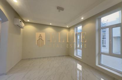 Villa - 4 Bedrooms - 5 Bathrooms for rent in Wadi Al Markh - Muraikh - AlMuraikh - Doha
