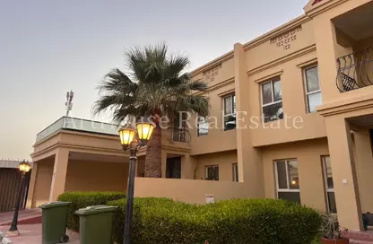 فيلا - 4 غرف نوم - 6 حمامات للايجار في الوعب - الوعب - الدوحة