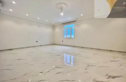 Villa - 5 Bedrooms - 6 Bathrooms for rent in Duhail Villas - Al Duhail - Doha