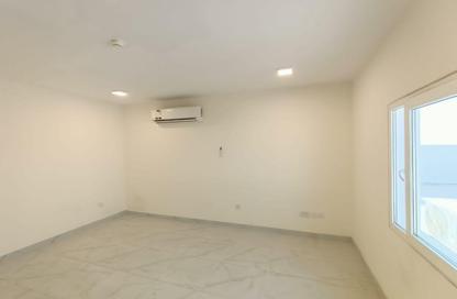 Penthouse - Studio - 1 Bathroom for rent in Al Kheesa - Al Kheesa - Umm Salal Mohammed