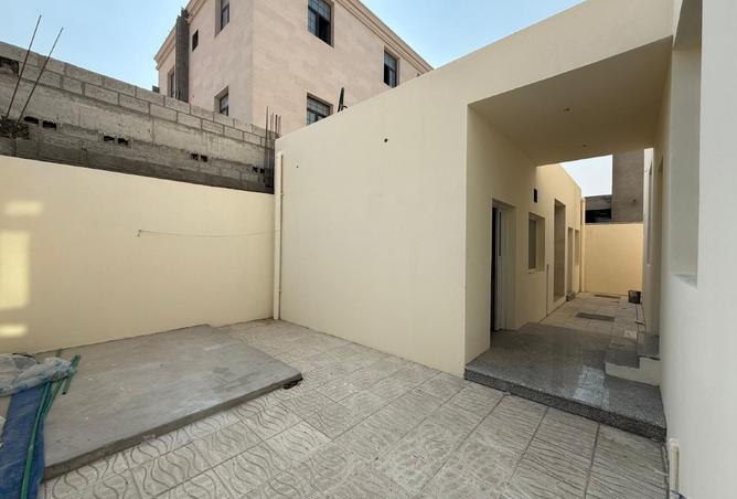 1003964 - Property Image 2