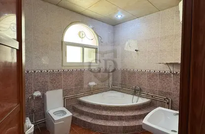 شقة - غرفة نوم - 1 حمام للايجار في العزيزية - الدوحة شقة - غرفة نوم - 1 حمام للايجار في العزيزية - الدوحة