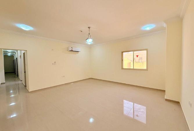 55777418 - Property Main Image