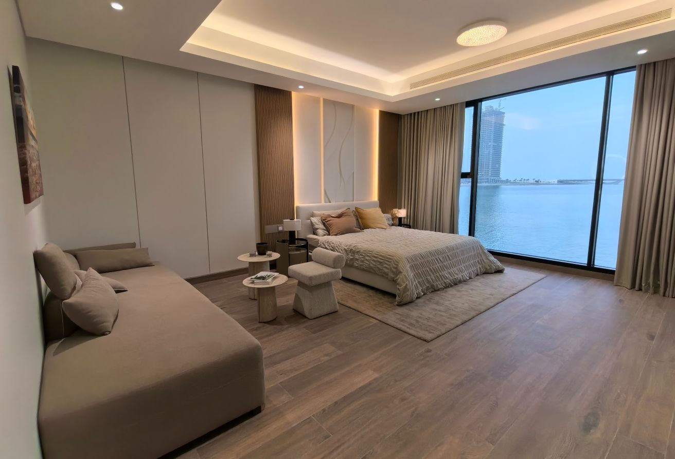 Own World-class Waterfront 5BR Villa Direct Sea thumbnail 12
