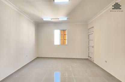 Apartment - 2 Bedrooms - 2 Bathrooms for rent in Al Mansoura - Al Mansoura - Doha