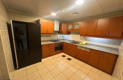 Apartment - 2 Bedrooms - 3 Bathrooms for rent in East Porto Drive - Porto Arabia - The Pearl Island - Doha