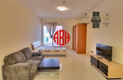 Apartment - Studio - 1 Bathroom for rent in Viva East - Viva Bahriyah - The Pearl Island - Doha