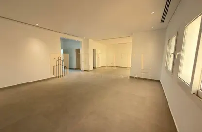 Villa - 3 Bedrooms - 3 Bathrooms for rent in Umm Al Seneem Street - Ain Khaled - Doha