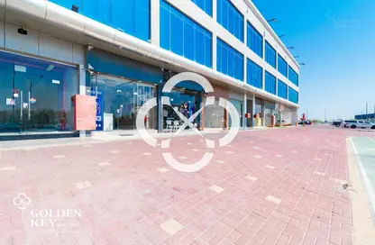 محل - استوديو - 4 حمامات للايجار في شارع  بو هامو - أبو هامور - الدوحة