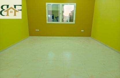 Apartment - 3 Bedrooms - 3 Bathrooms for rent in Al Mansoura - Al Mansoura - Doha