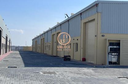 Warehouse - Studio - 1 Bathroom for rent in East Industrial Street - Birkat Al Awamer - Al Wakra