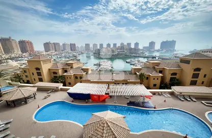 Apartment - 2 Bedrooms - 2 Bathrooms for rent in Tower 9 - Porto Arabia - The Pearl Island - Doha