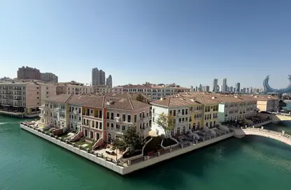 Apartment - 2 Bedrooms - 2 Bathrooms for rent in Gondola - Qanat Quartier - The Pearl Island - Doha