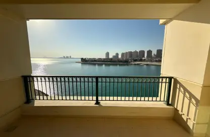 Townhouse - 1 Bedroom - 2 Bathrooms for sale in Viva West - Viva Bahriyah - The Pearl Island - Doha