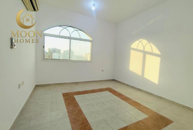 61112117 - Property Image 2