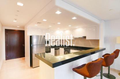 Apartment - Studio - 2 Bathrooms for sale in Viva West - Viva Bahriyah - The Pearl Island - Doha
