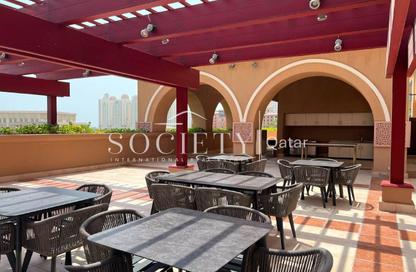 Apartment - Studio - 1 for rent in West Porto Drive - Porto Arabia - The Pearl Island - Doha