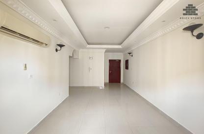 Apartment - 2 Bedrooms - 2 Bathrooms for rent in Al Mansoura - Al Mansoura - Doha