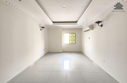 Apartment - 2 Bedrooms - 2 Bathrooms for rent in Al Mansoura - Al Mansoura - Doha