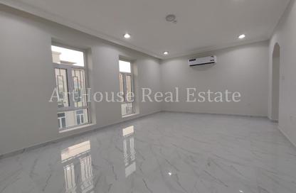 Villa - 4 Bedrooms - 4 Bathrooms for rent in Muraikh - AlMuraikh - Doha
