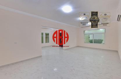 Compound - 4 Bedrooms - 5 Bathrooms for rent in Souk Al gharaffa - Al Gharrafa - Doha