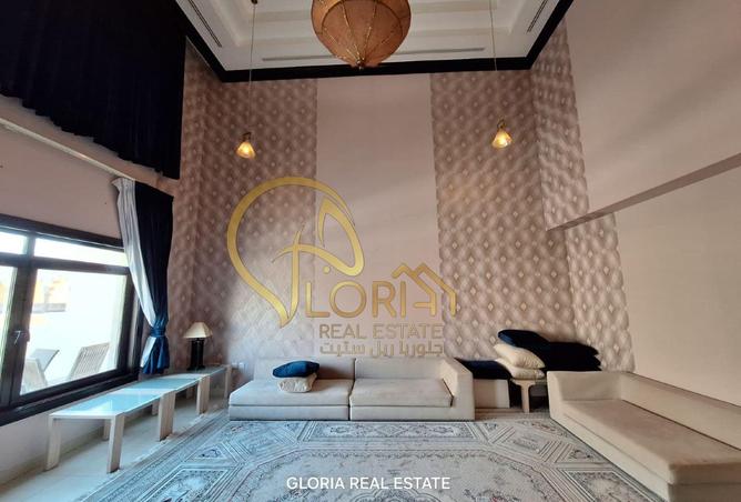 1004044 - Property Image 2