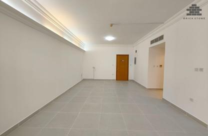 Apartment - 2 Bedrooms - 1 Bathroom for rent in Al Sadd Road - Al Sadd - Doha