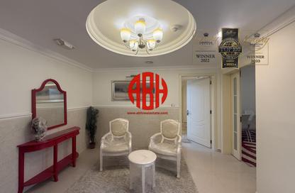 Apartment - 2 Bedrooms - 3 Bathrooms for rent in West Bay Tower - West Bay - West Bay - Doha