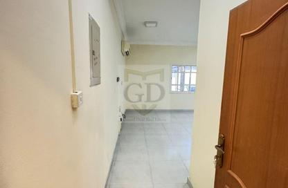 Apartment - 2 Bedrooms - 2 Bathrooms for rent in Bin Omran - Fereej Bin Omran - Doha